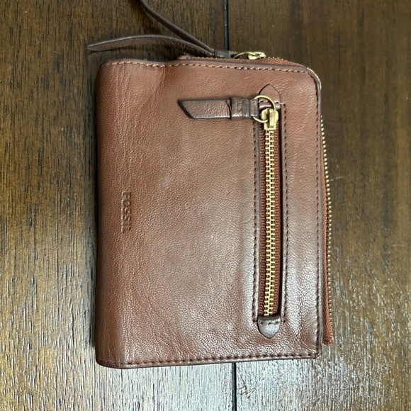 FOSSIL WOMEN'S WALLET BROWN GOOD CONDITION - Picture 2 of 4